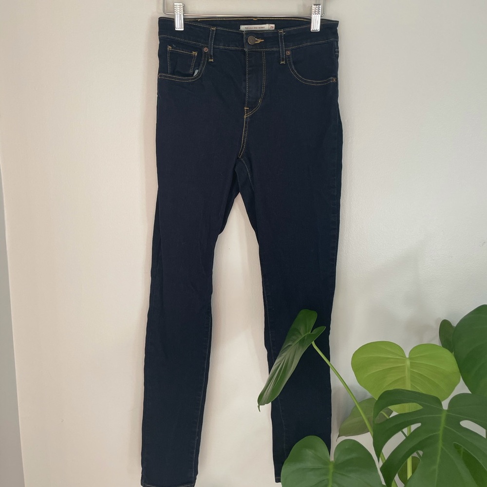 721 Levi’s high rise skinny jeans
